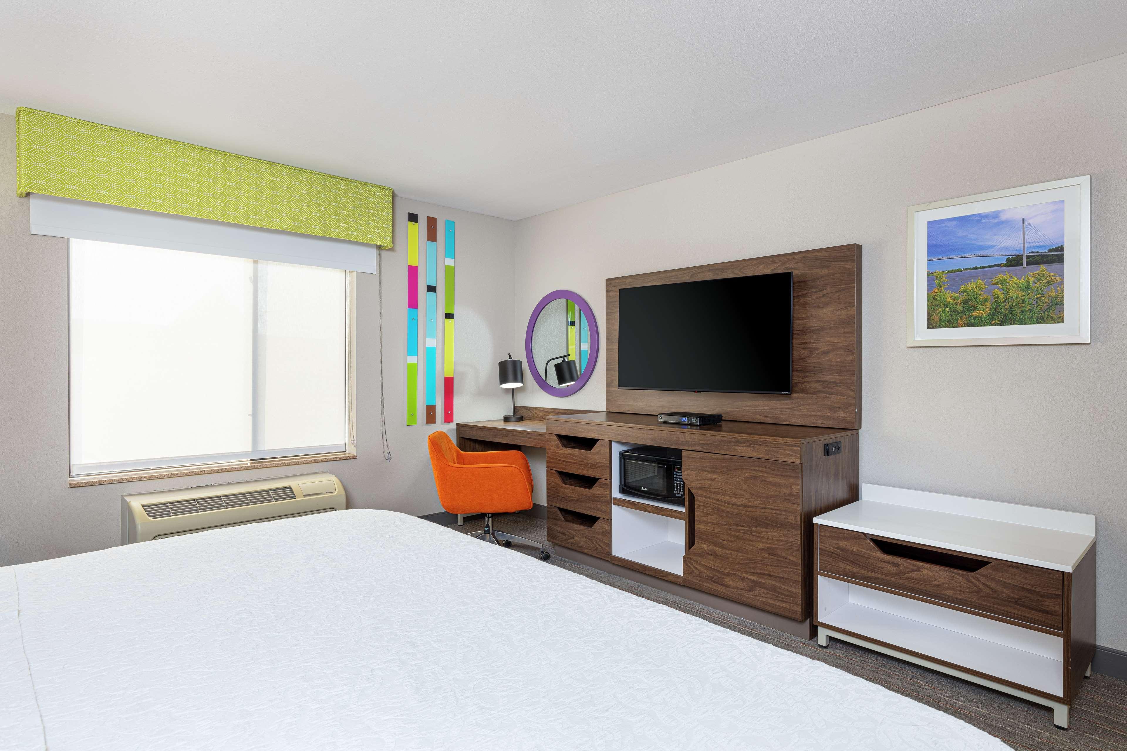 Newly Renovated Hampton Inn Omaha West Lakeside Exterior foto