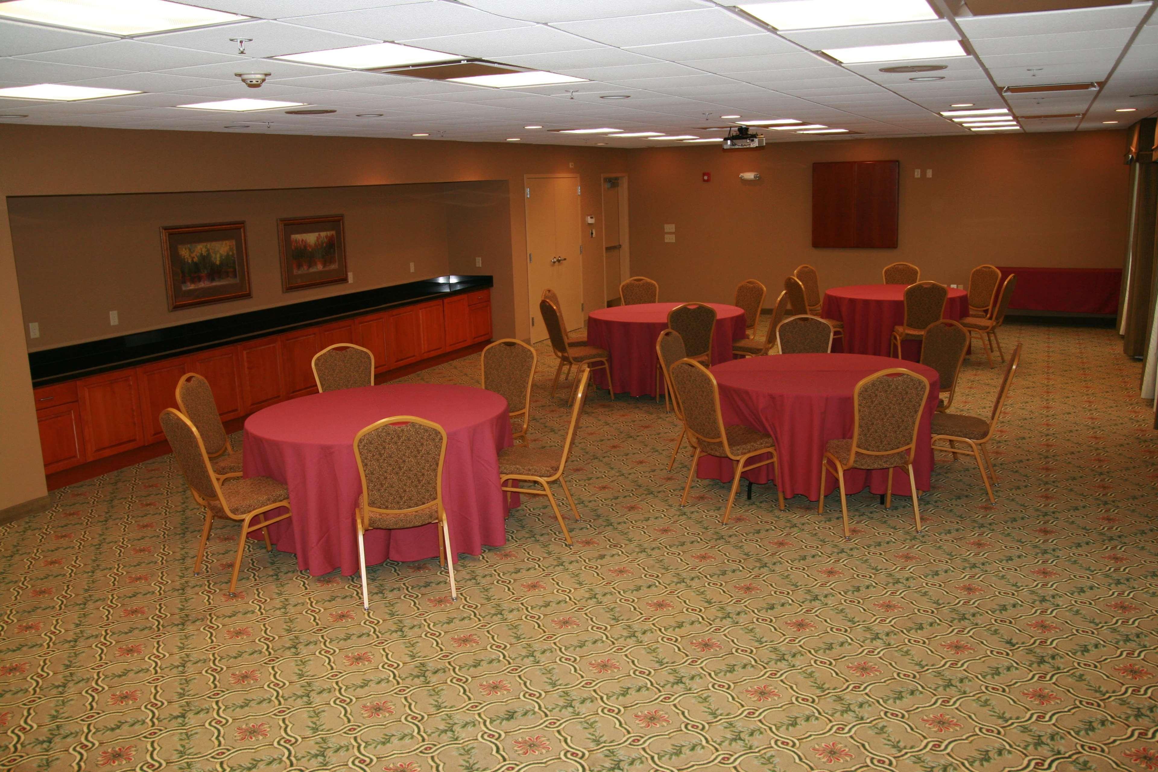Newly Renovated Hampton Inn Omaha West Lakeside Exterior foto