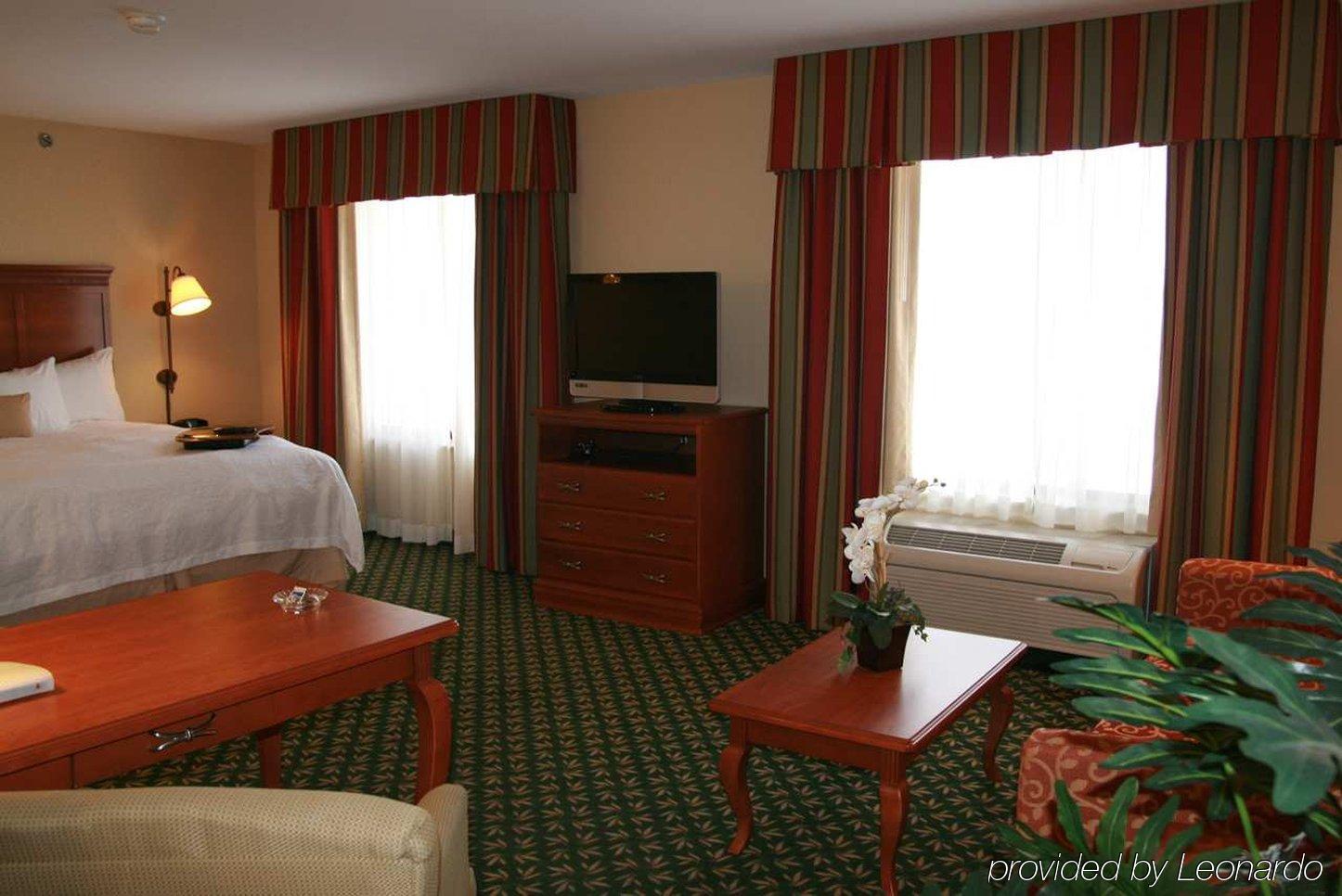 Newly Renovated Hampton Inn Omaha West Lakeside Habitación foto